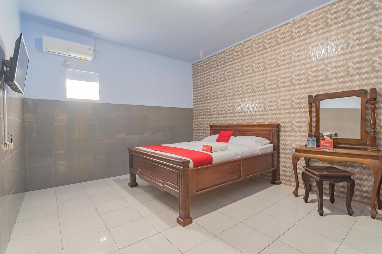 Готель Reddoorz Syariah @ Tambak Mekar Street Subang Djalantjagak Екстер'єр фото